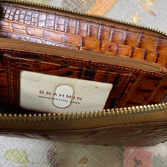 Brahmin Vintage Leather Wallet comes with Original Brahmin Card EUC - Picture 3 of 10